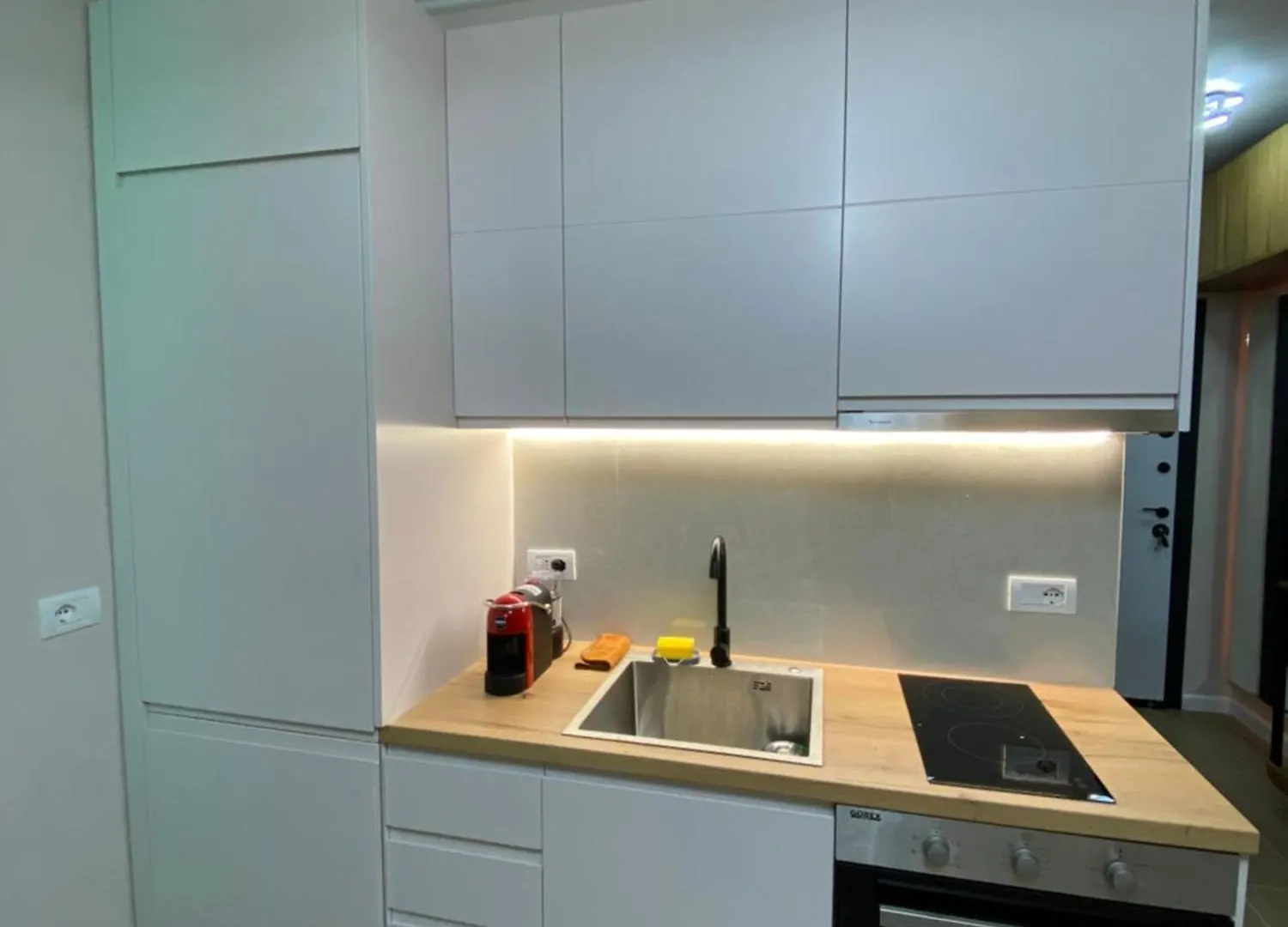 En'S Beach Apartment Golem