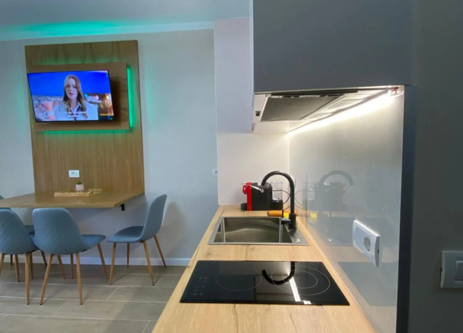 En'S Beach Apartment Golem  Albania