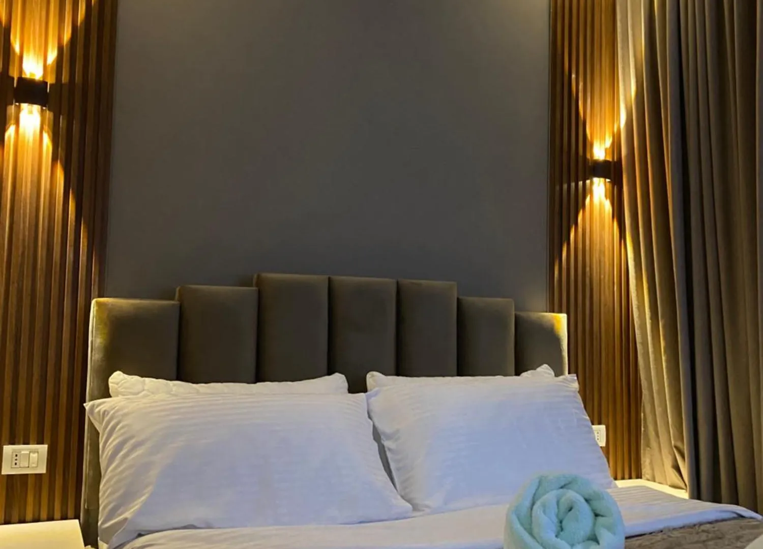 En'S Beach Apartment Golem