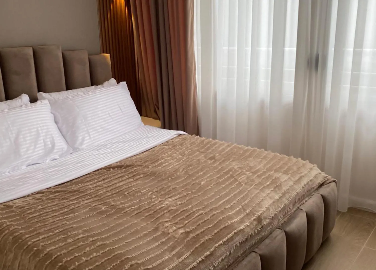 En'S Beach Apartment Golem  Albania